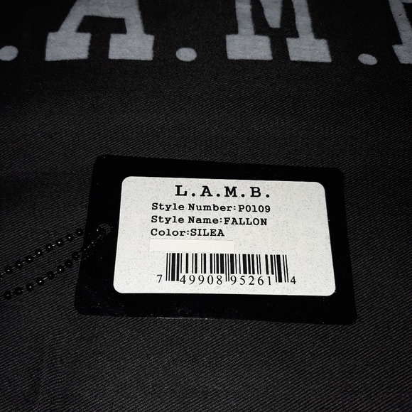 The Fallon Clutch - Picture 10 of 12